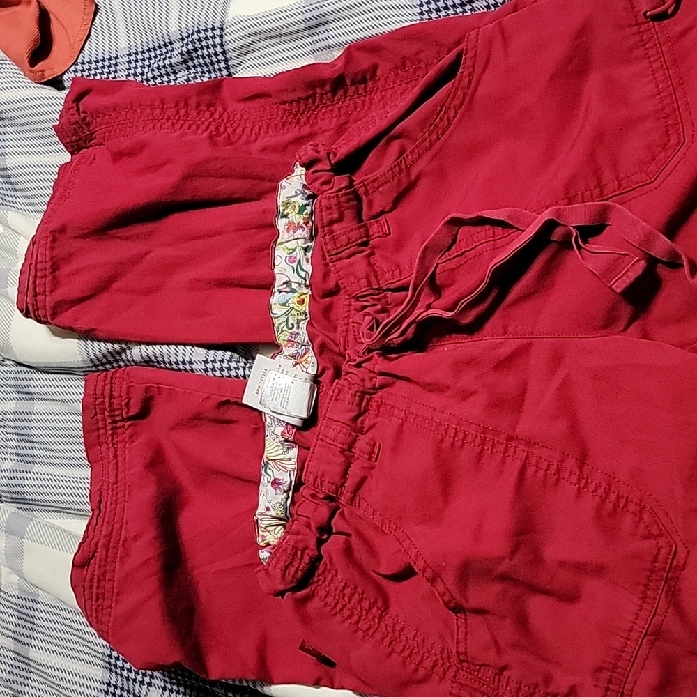 Koi scrubs